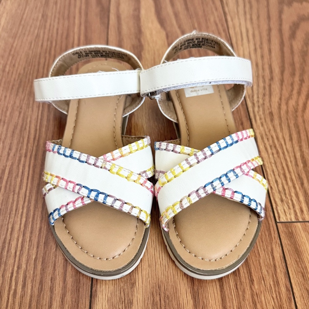 DV by Dolce Vita Dwane White Sandals with Criss-Cross Straps